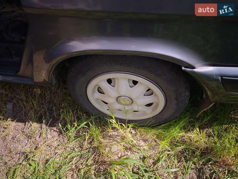 Седан ГАЗ 3110 Волга 2003 в Киеве