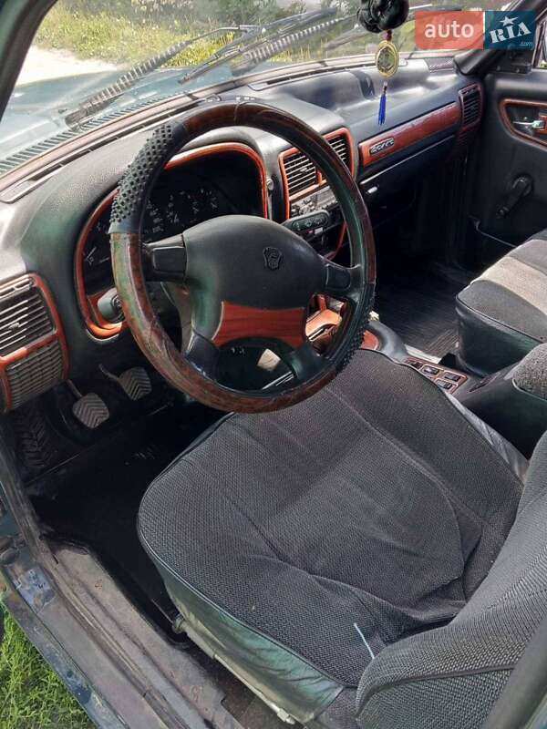 Седан ГАЗ 3110 Волга 2000 в Ромнах