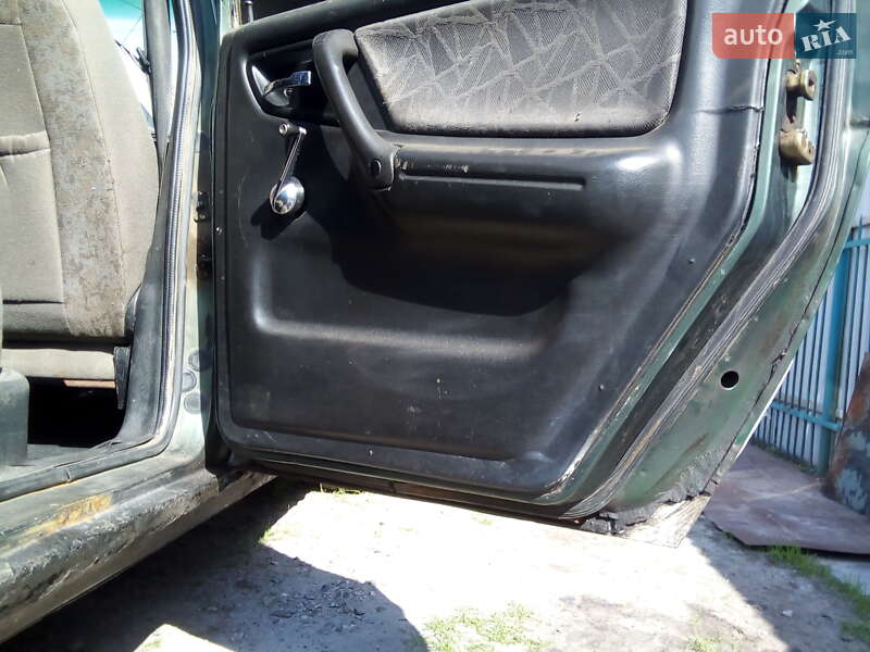 Седан ГАЗ 3110 Волга 2002 в Львові