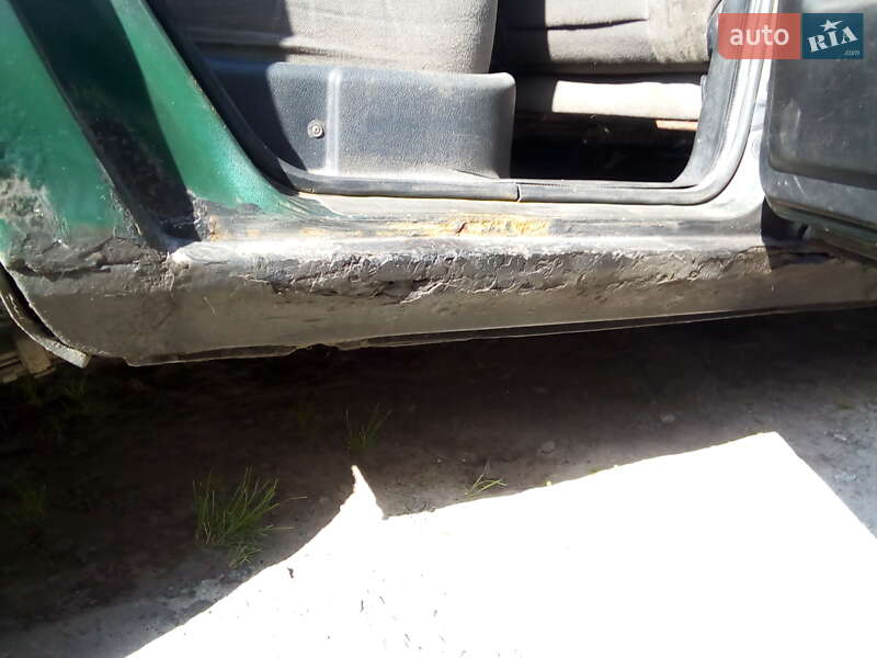 Седан ГАЗ 3110 Волга 2002 в Львові