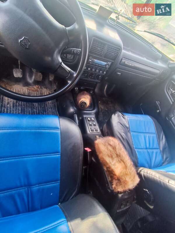 Седан ГАЗ 3110 Волга 2003 в Турійську