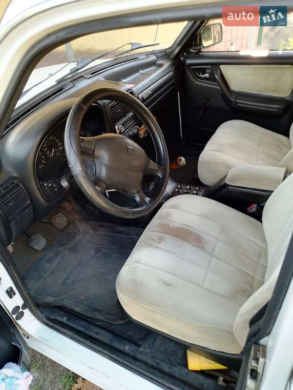 Седан ГАЗ 3110 Волга 2004 в Павлограде