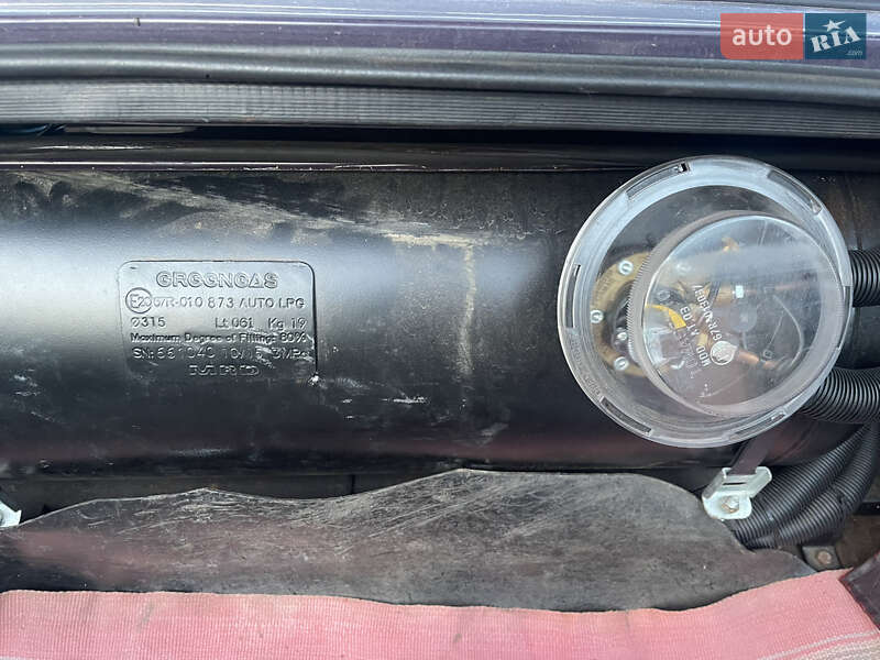 Седан ГАЗ 3110 Волга 2001 в Чернігові