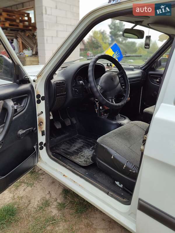 Седан ГАЗ 3110 Волга 2003 в Кропивницком