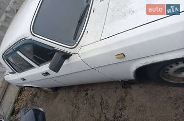 Седан ГАЗ 3110 Волга 2000 в 