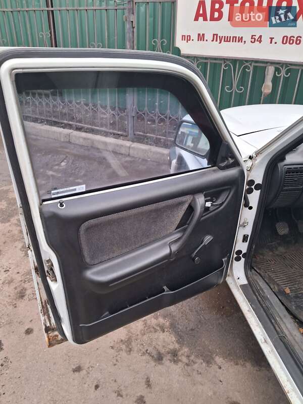 Седан ГАЗ 3110 Волга 2001 в Сумах фото 3 Седан ГАЗ 3110 Волга 2001 в Сумах