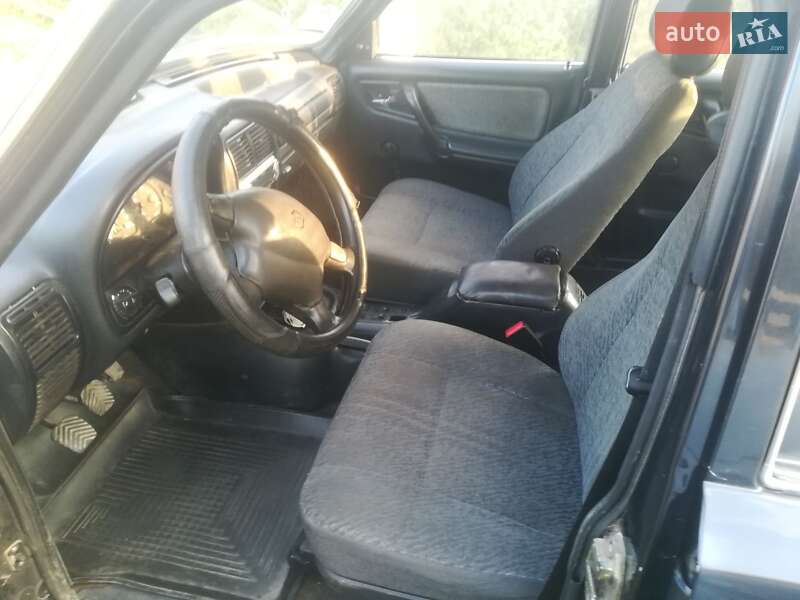 Седан ГАЗ 3110 Волга 2003 в Чорній Тисі фото 14 Седан ГАЗ 3110 Волга 2003 в Чорній Тисі