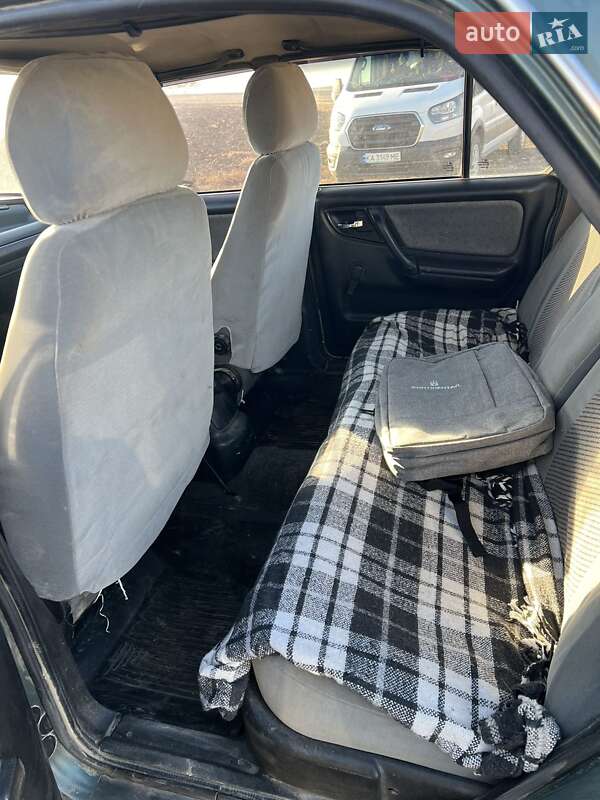 Седан ГАЗ 3110 Волга 2002 в Городенці