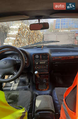 Седан ГАЗ 3110 Волга 2001 в 