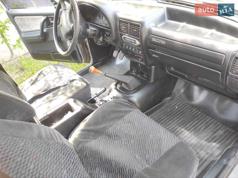 Седан ГАЗ 3110 Волга 2004 в Лебедине