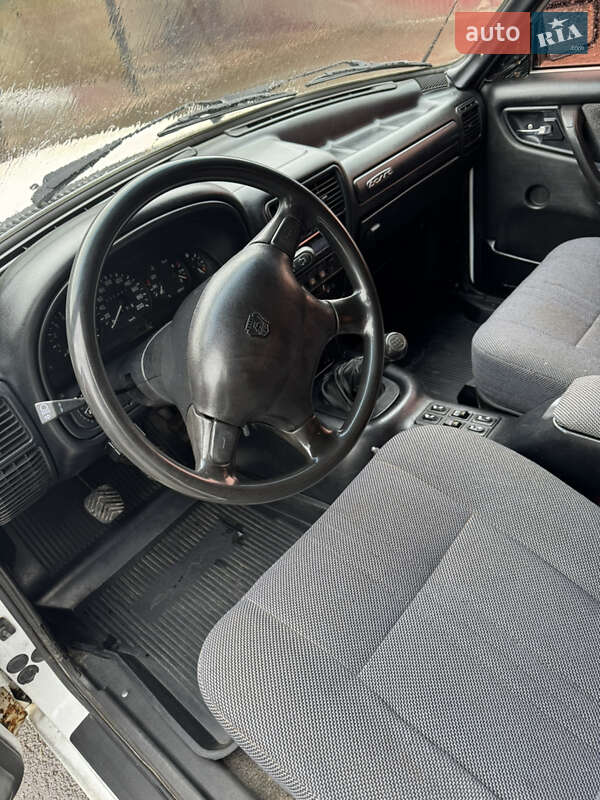 Седан ГАЗ 3110 Волга 2001 в Сумах