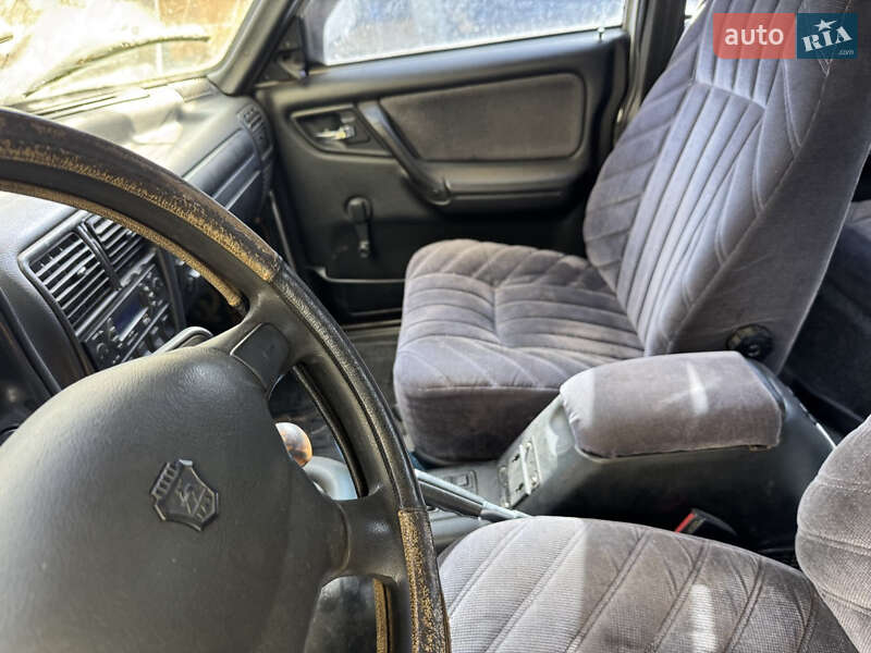 Седан ГАЗ 3110 Волга 2002 в Житомире