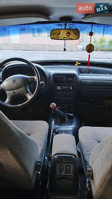 Седан ГАЗ 3110 Волга 2000 в Першотравенске