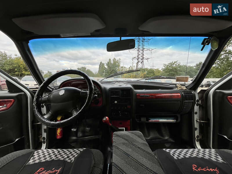 Седан ГАЗ 3110 Волга 2002 в Харкові