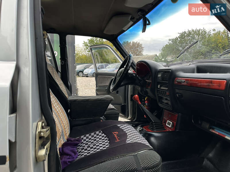 Седан ГАЗ 3110 Волга 2002 в Харкові