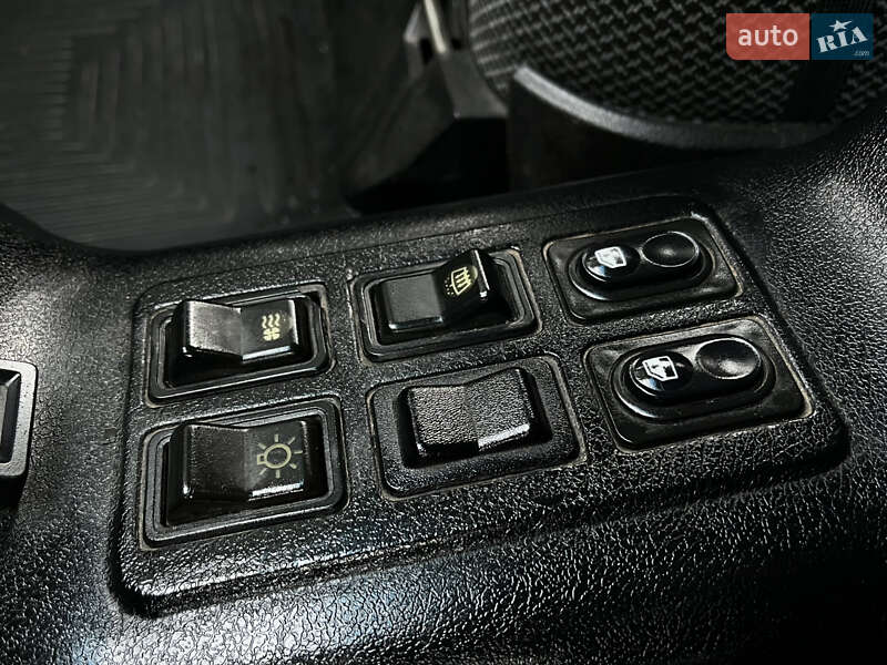 Седан ГАЗ 3110 Волга 2002 в Харкові