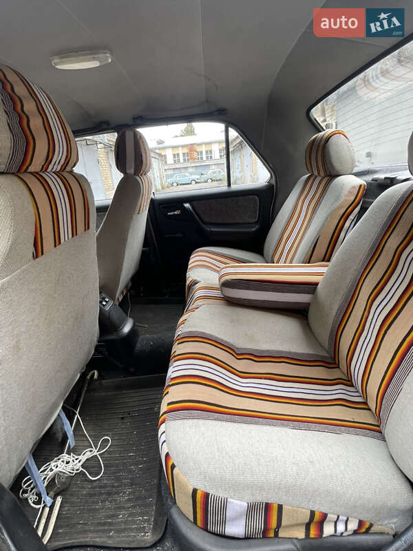 Седан ГАЗ 3110 Волга 2003 в Киеве фото 7 Седан ГАЗ 3110 Волга 2003 в Киеве