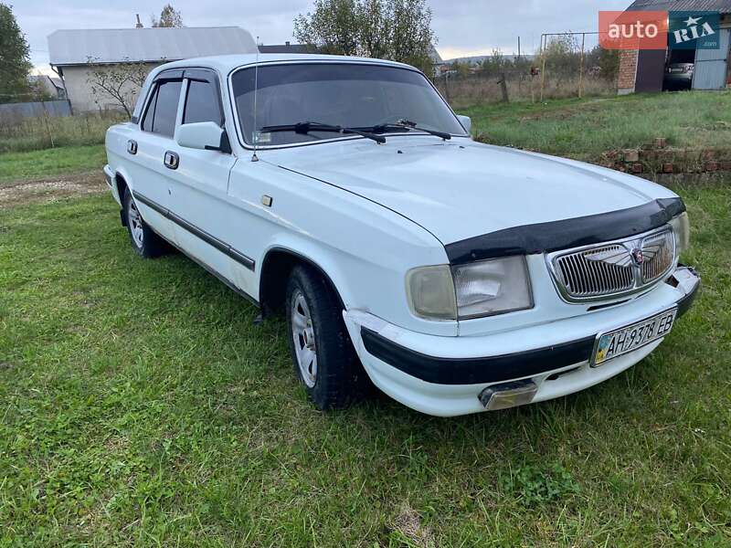 Седан ГАЗ 3110 Волга 2000 в Сторожинце
