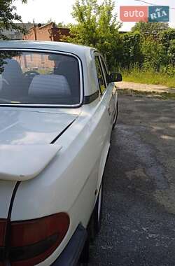 Седан ГАЗ 3110 Волга 2001 в 