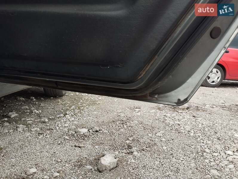 Седан ГАЗ 3110 Волга 2002 в Запоріжжі фото 32 Седан ГАЗ 3110 Волга 2002 в Запоріжжі