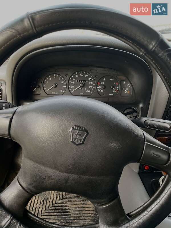 Седан ГАЗ 3110 Волга 2002 в Харькове