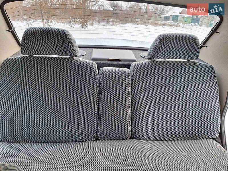 Седан ГАЗ 3110 Волга 2000 в Ізюмі