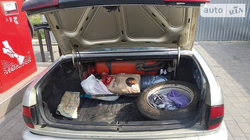 Седан ГАЗ 31105 Волга 2004 в Ужгороде