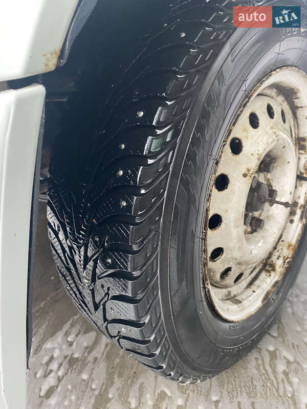 Седан ГАЗ 31105 Волга 2004 в Ізмаїлі