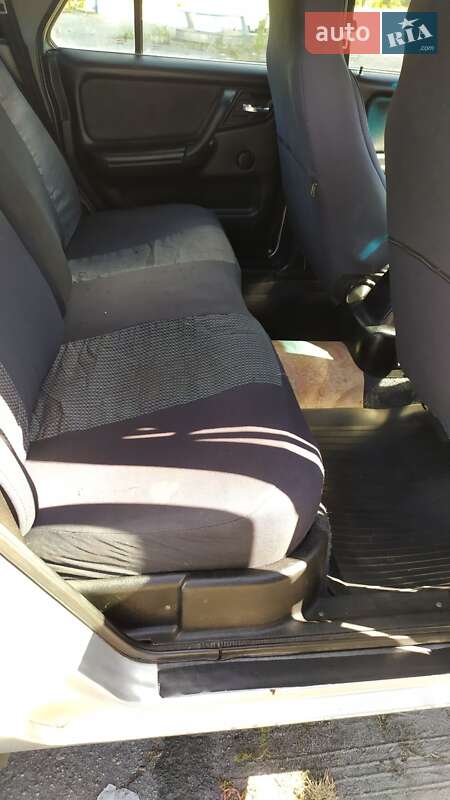 Седан ГАЗ 31105 Волга 2005 в Кременчуці