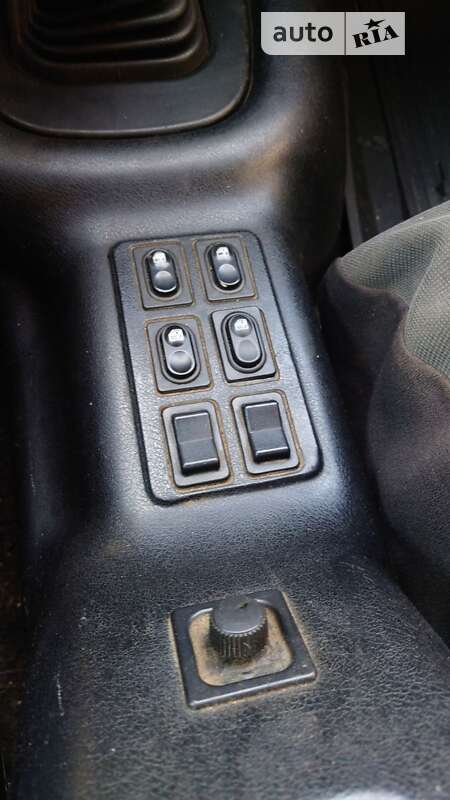 Седан ГАЗ 31105 Волга 2006 в Ужгороде фото 20 Седан ГАЗ 31105 Волга 2006 в Ужгороде