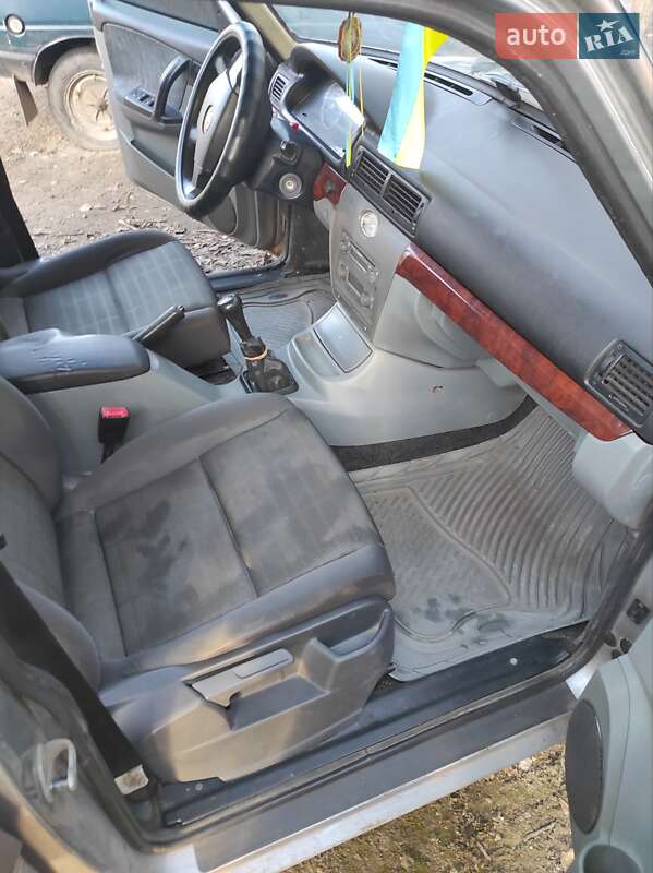 Седан ГАЗ 31105 Волга 2008 в Кривому Розі