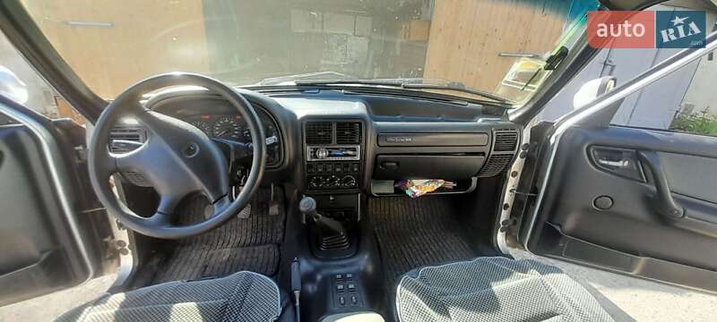 Седан ГАЗ 31105 Волга 2005 в Радомишлі