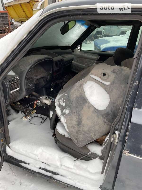 Седан ГАЗ 31105 Волга 2005 в Кам'янському