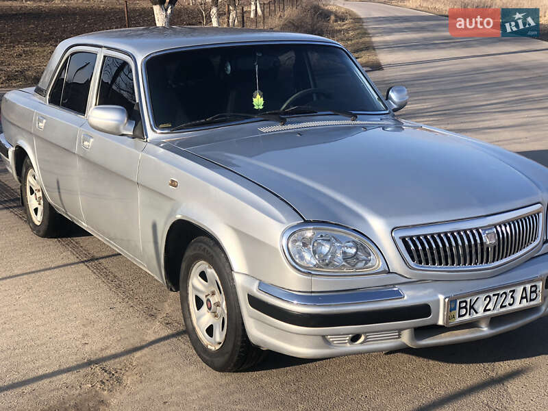 Седан ГАЗ 31105 Волга 2005 в 