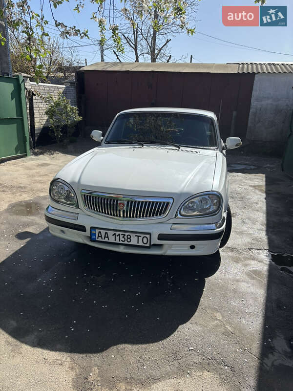 Седан ГАЗ 31105 Волга 2008 в 