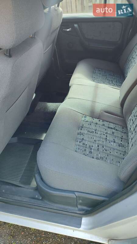 Седан ГАЗ 31105 Волга 2008 в Одессе