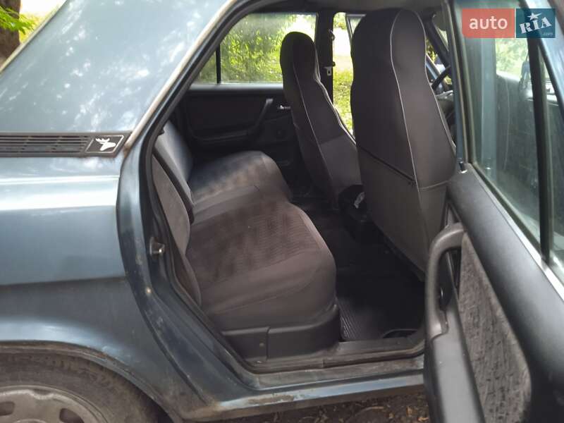 Седан ГАЗ 31105 Волга 2006 в Сумах