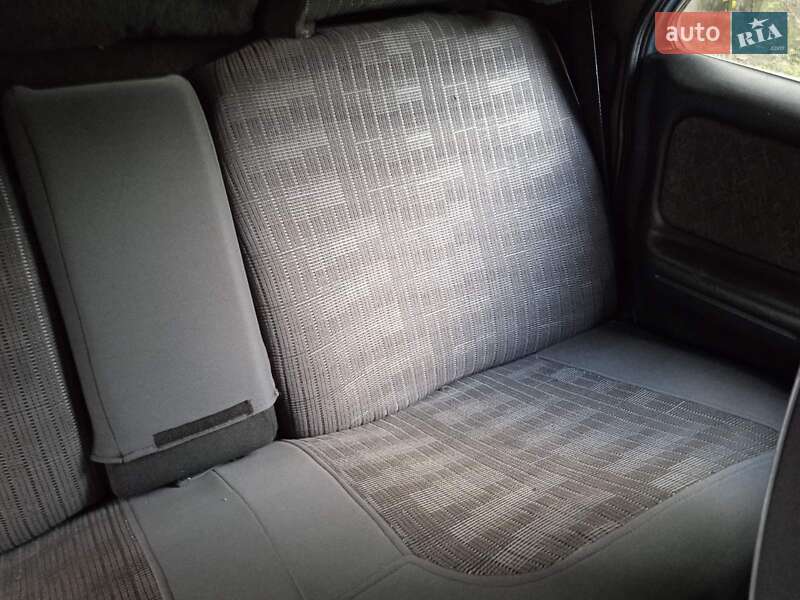 Седан ГАЗ 31105 Волга 2006 в Сумах