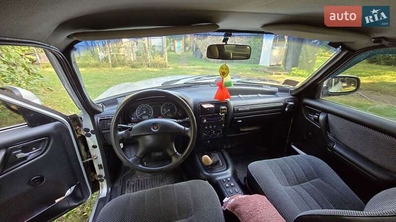 Седан ГАЗ 31105 Волга 2007 в Умані