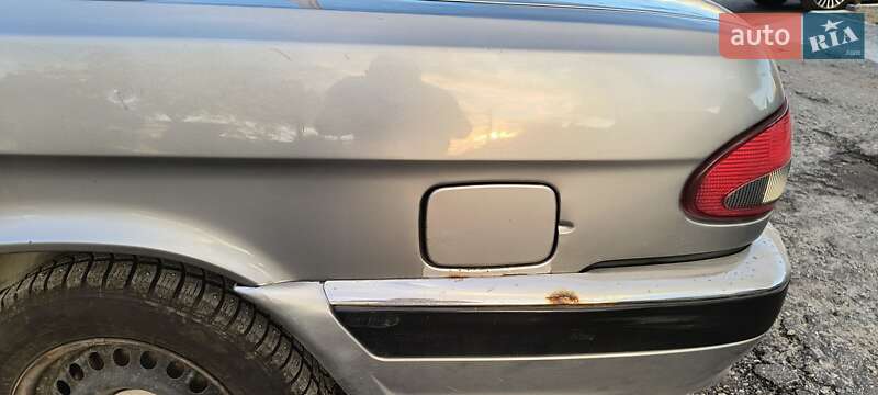 Седан ГАЗ 31105 Волга 2005 в Запорожье