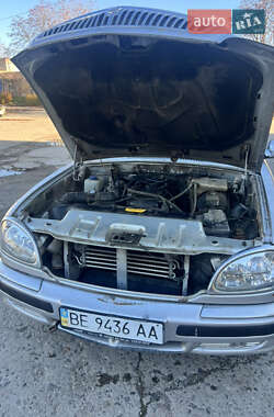 Седан ГАЗ 31105 Волга 2004 в Николаеве