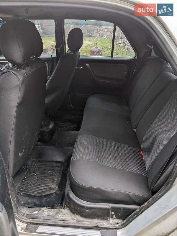 Седан ГАЗ 31105 Волга 2005 в Чернигове фото 3 Седан ГАЗ 31105 Волга 2005 в Чернигове