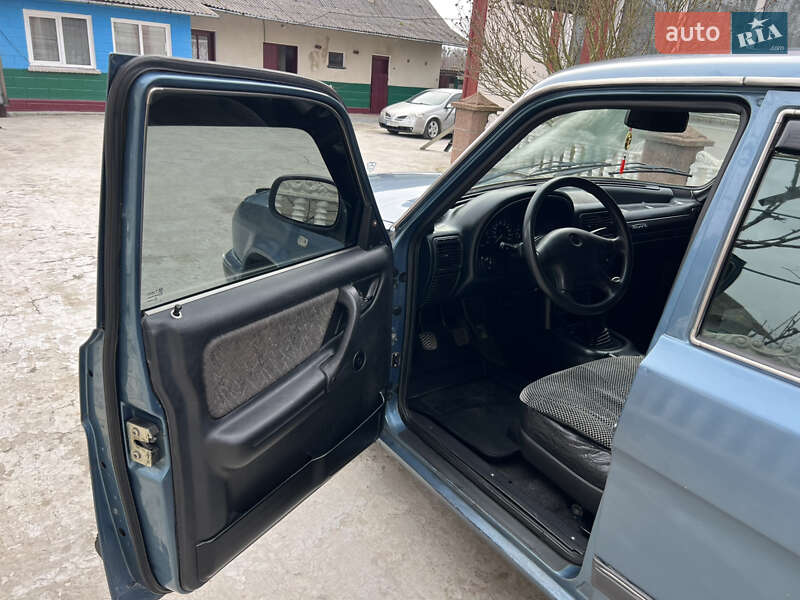 Седан ГАЗ 31105 Волга 2005 в Гусятине