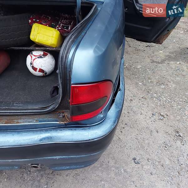 Седан ГАЗ 31105 Волга 2004 в Кременчуге