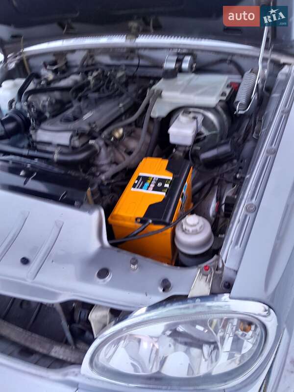 Седан ГАЗ 31105 Волга 2004 в Новому Бузі