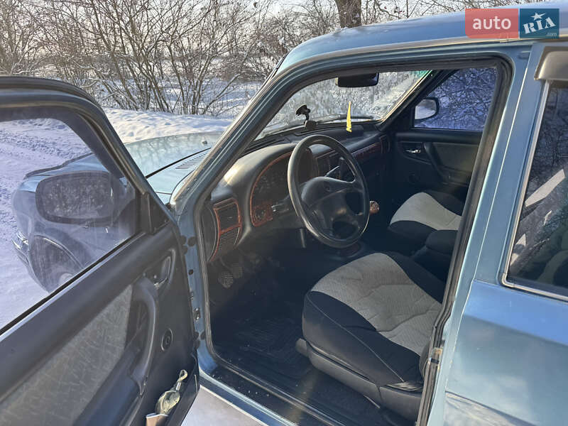 Седан ГАЗ 31105 Волга 2005 в Каменец-Подольском
