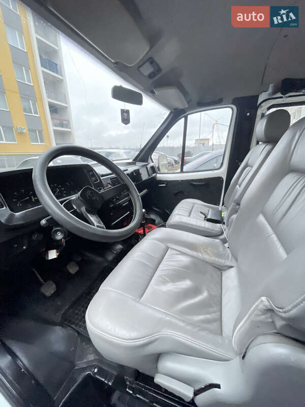 Микроавтобус ГАЗ 3221 Газель 2001 в Одессе