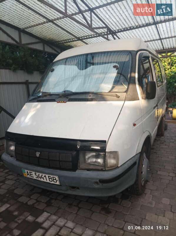 Грузопассажирский фургон ГАЗ 3302 Газель 2002 в 