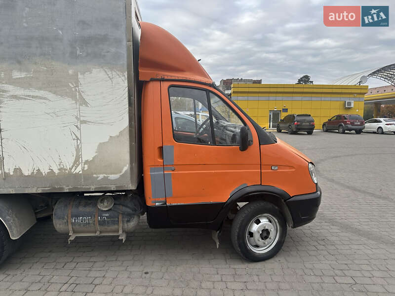 Вантажний фургон ГАЗ 3302 Газель 2004 в Сарнах