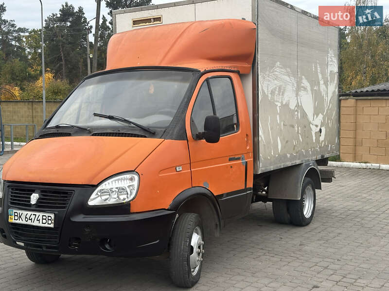 Вантажний фургон ГАЗ 3302 Газель 2004 в Сарнах
